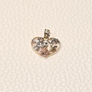 🎀✨️10K Tri Color 'LOVE' Pendant